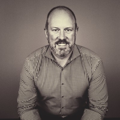 Erik Holmond Photo Erik Holmond Bio